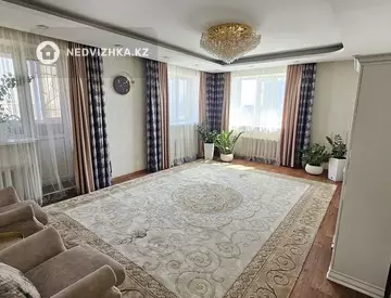 5-комнатная квартира, этаж 9 из 10, 190 м²