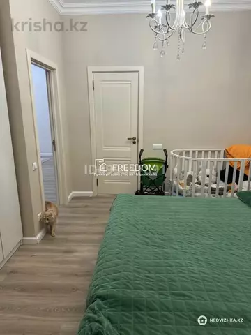 3-комнатная квартира, этаж 3 из 19, 90 м²