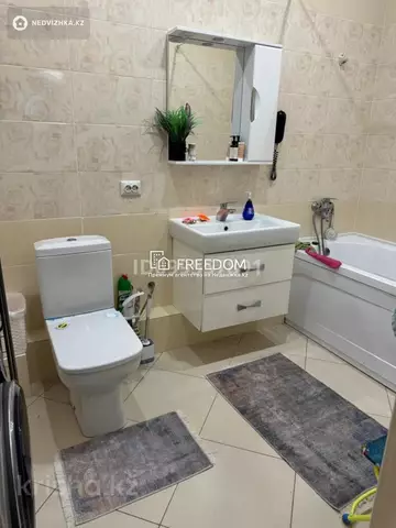 3-комнатная квартира, этаж 3 из 19, 90 м²