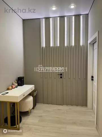 3-комнатная квартира, этаж 4 из 9, 80 м²