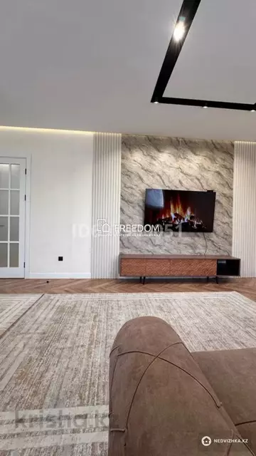 3-комнатная квартира, этаж 4 из 9, 113 м²