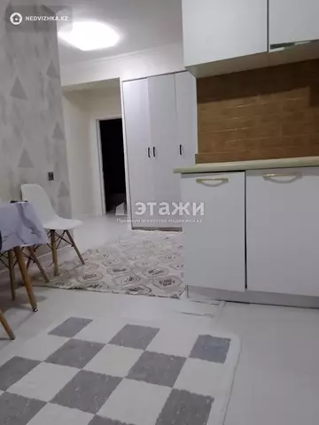2-комнатная квартира, этаж 9 из 10, 60 м²