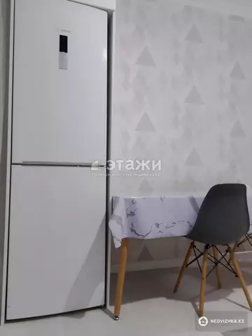 2-комнатная квартира, этаж 9 из 10, 60 м²