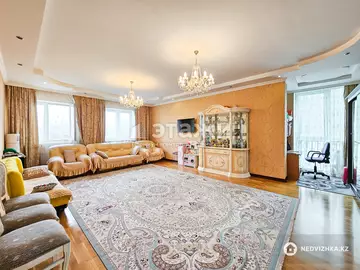 3-комнатная квартира, этаж 9 из 20, 138 м²