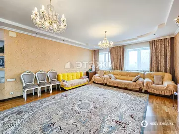 3-комнатная квартира, этаж 9 из 20, 138 м²
