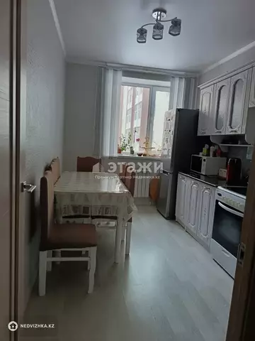 2-комнатная квартира, этаж 3 из 9, 55 м²