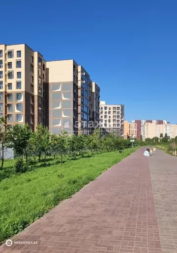 3-комнатная квартира, этаж 9 из 9, 94 м²