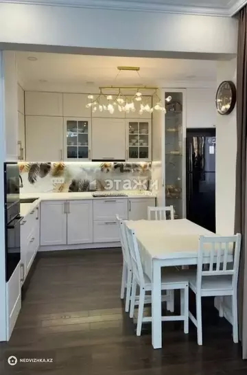 3-комнатная квартира, этаж 2 из 9, 98 м²