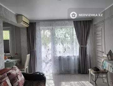 3-комнатная квартира, этаж 3 из 5, 51 м², на длительный срок