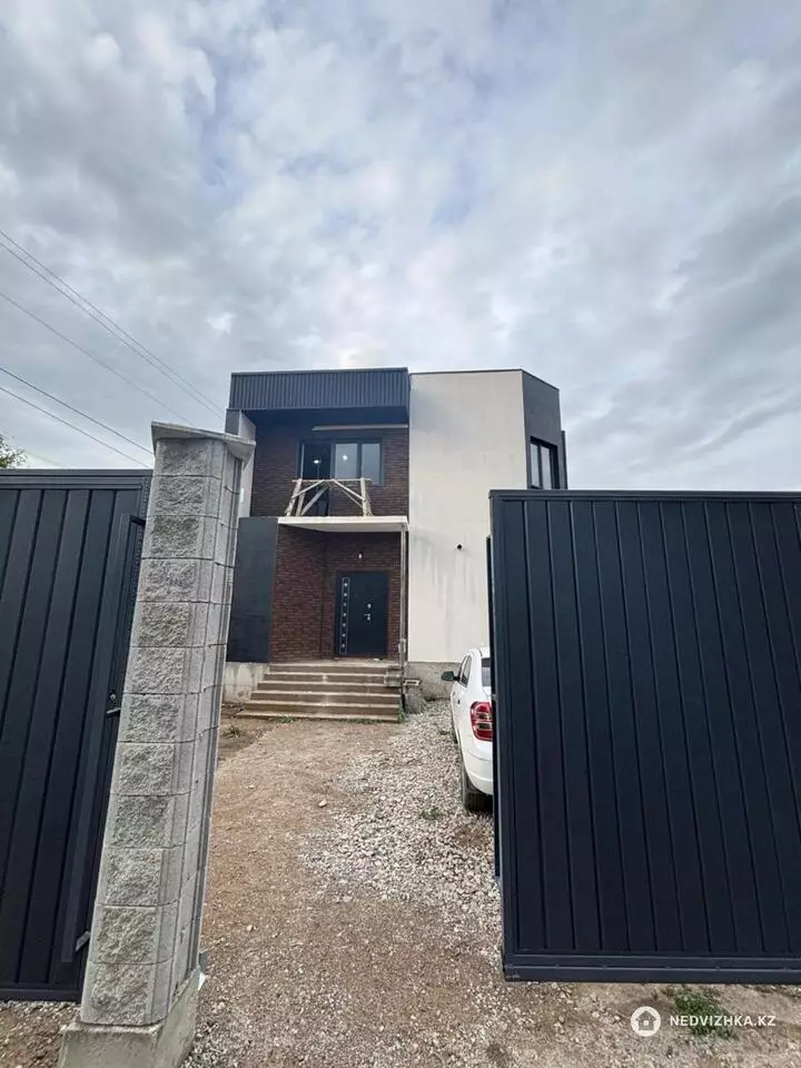 180 м², 4-комнатный дом, 180 м², изображение - 1