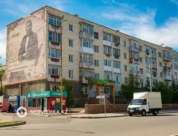 2-комнатная квартира, этаж 3 из 5, 62 м²