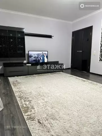 2-комнатная квартира, этаж 4 из 6, 67 м²