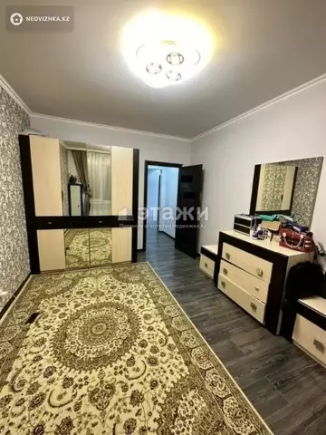 2-комнатная квартира, этаж 4 из 6, 67 м²
