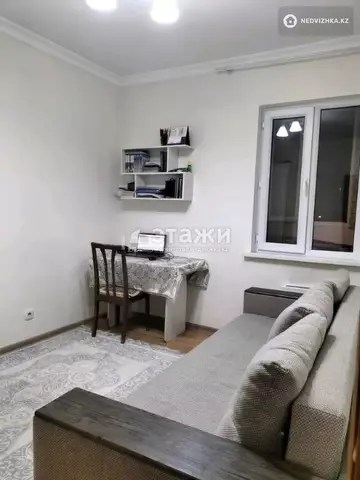 2-комнатная квартира, этаж 4 из 6, 64 м²