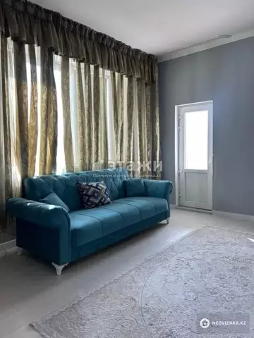 4-комнатная квартира, этаж 10 из 16, 181 м²