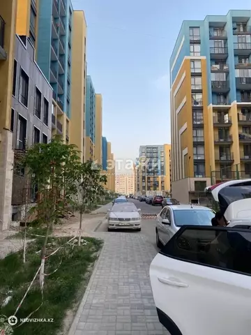 1-комнатная квартира, этаж 1 из 10, 50 м², на длительный срок
