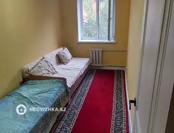 3-комнатная квартира, этаж 3 из 4, 60 м², на длительный срок