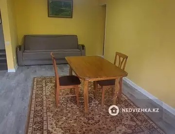 3-комнатная квартира, этаж 3 из 4, 60 м², на длительный срок