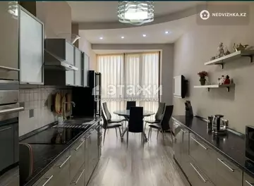 3-комнатная квартира, этаж 14 из 19, 125 м²