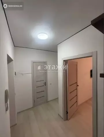 1-комнатная квартира, этаж 4 из 8, 38 м²