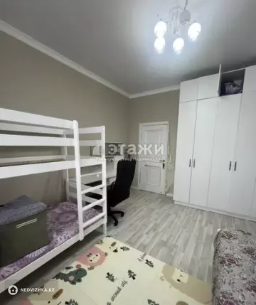 2-комнатная квартира, этаж 4 из 7, 75 м²