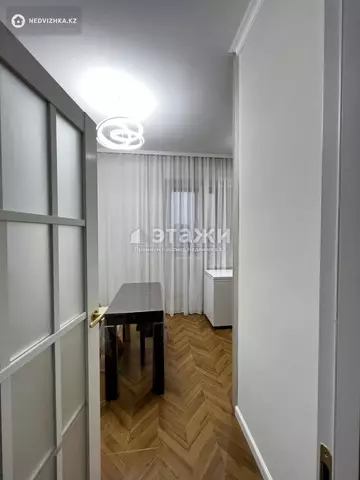 2-комнатная квартира, этаж 10 из 13, 62 м²