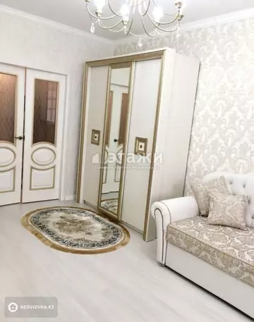 1-комнатная квартира, этаж 8 из 16, 42 м²
