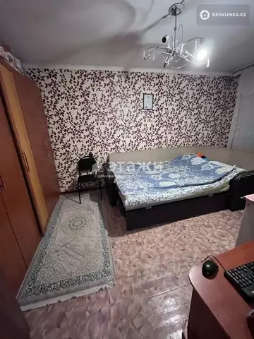 3-комнатная квартира, этаж 1 из 5, 60 м²