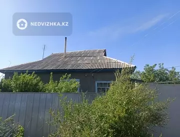 4-комнатный дом, 833 соток, 60 м²