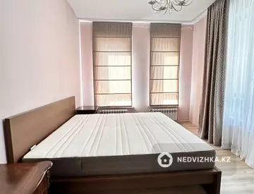 3-комнатная квартира, этаж 4 из 7, 90 м², на длительный срок