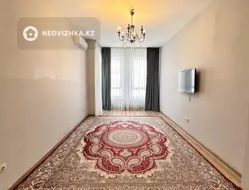 3-комнатная квартира, этаж 4 из 7, 90 м², на длительный срок