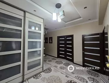 5-комнатная квартира, этаж 2 из 18, 160 м²