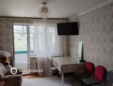 2-комнатная квартира, этаж 4 из 5, 45 м²