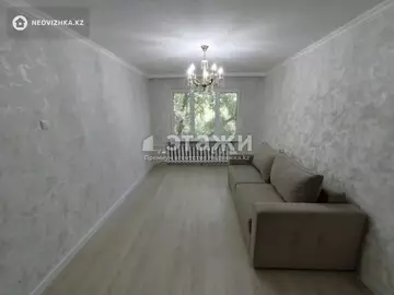 2-комнатная квартира, этаж 4 из 4, 49 м²