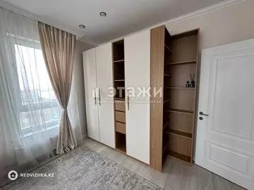 3-комнатная квартира, этаж 8 из 9, 63 м²