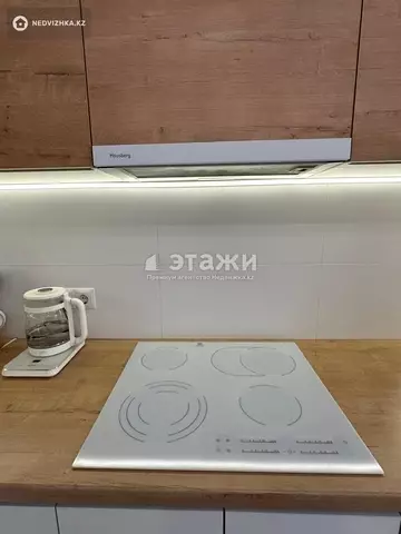 3-комнатная квартира, этаж 8 из 9, 63 м²