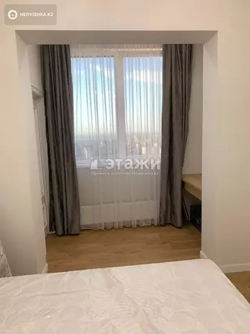 2-комнатная квартира, этаж 14 из 20, 59 м², на длительный срок