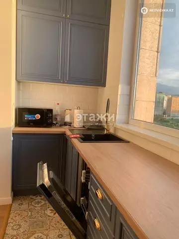 2-комнатная квартира, этаж 14 из 20, 59 м², на длительный срок