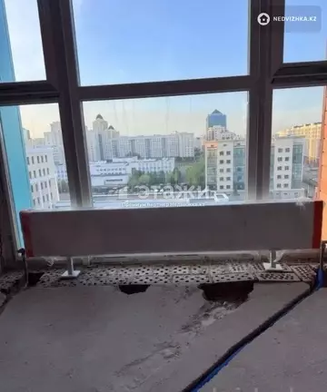 4-комнатная квартира, этаж 9 из 9, 140 м²