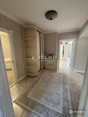 3-комнатная квартира, этаж 12 из 12, 105 м²