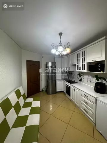 2-комнатная квартира, этаж 7 из 10, 57 м²