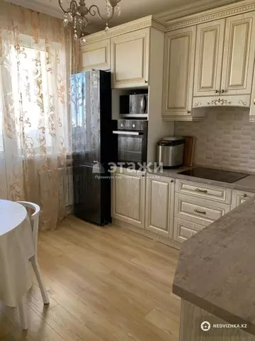 3-комнатная квартира, этаж 13 из 17, 90 м²