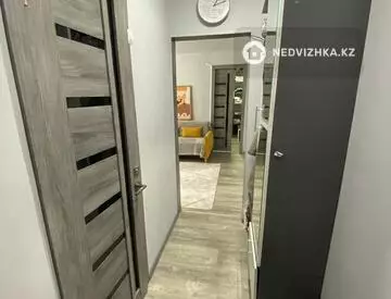 3-комнатная квартира, этаж 2 из 4, 60 м², посуточно