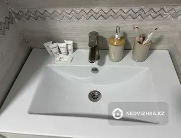 50 м², 1-комнатная квартира, этаж 8 из 9, 50 м², посуточно, изображение - 7