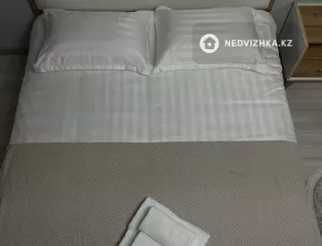 1-комнатная квартира, этаж 8 из 9, 50 м², посуточно