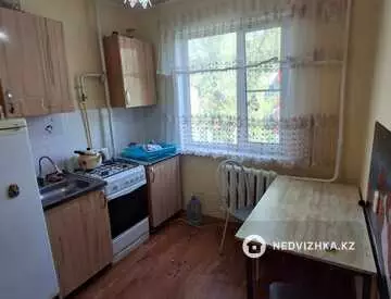 1-комнатная квартира, этаж 4 из 5, 30 м², на длительный срок