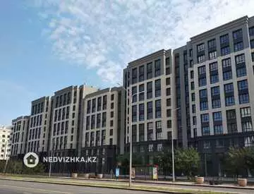 4-комнатная квартира, этаж 3 из 10, 93 м², на длительный срок