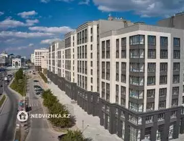 4-комнатная квартира, этаж 3 из 10, 93 м², на длительный срок