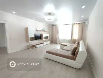 3-комнатная квартира, этаж 4 из 5, 115 м²