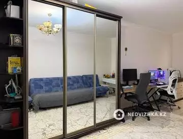 1-комнатная квартира, этаж 13 из 22, 31 м²